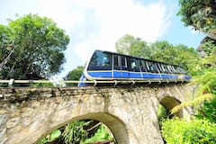 פנאנג: נופים מפסגת הגבעה, קק לוק סי וארוחת צהריים