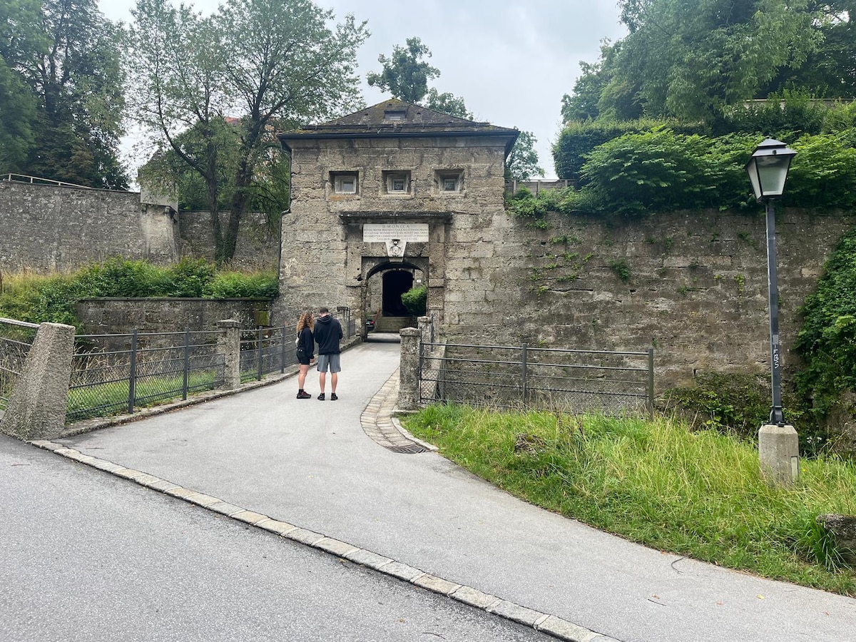 TreasureHUNT walk & my favorite views of Salzburg