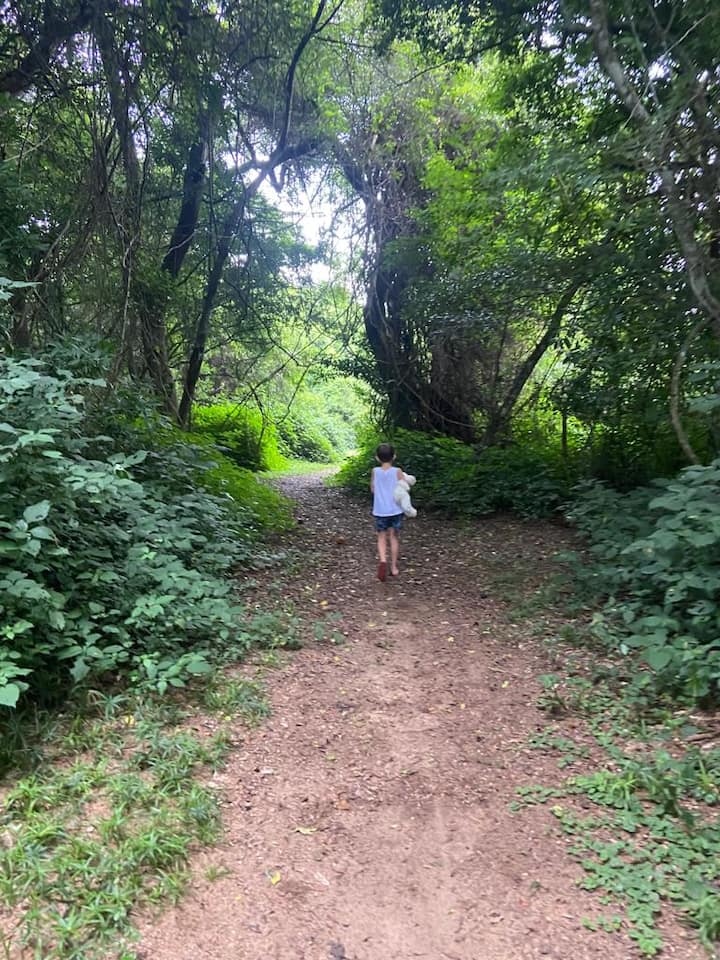 Разходка сред храстите - Света Лусия и парка „Исимагалисо Уетланд“