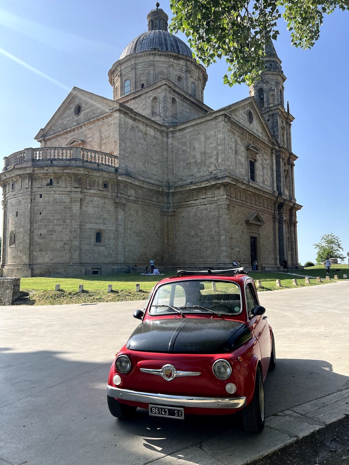 Explore the Val dOrcia in a vintage Fiat 500