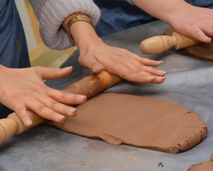Krijoni punimet tuaja në qeramikë