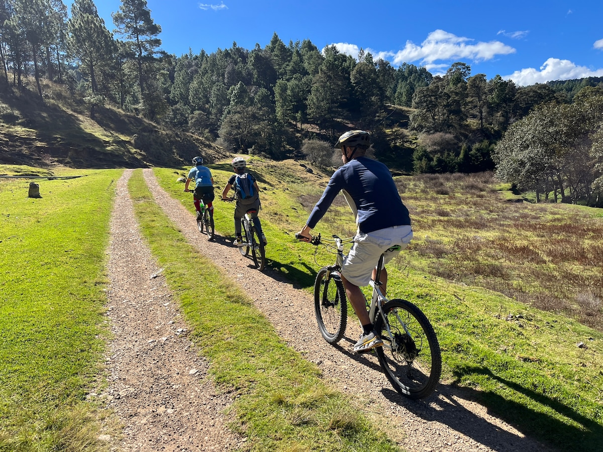 Bike ride through ancestral communities
