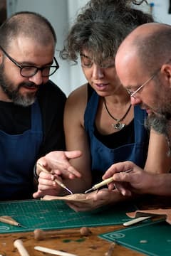 Leathercraft workshop in
Downtown Madrid