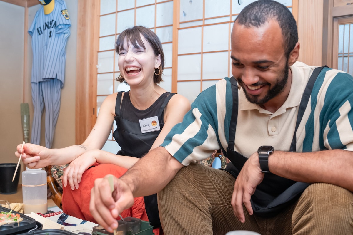 Be a Takoyaki Master 　Cook in a 70yo Vintage Home
