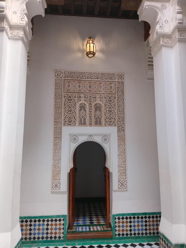 Кратка пешеходна обиколка в Маракеш