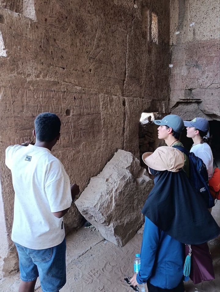 Tumbas de los nobles: vistas panorámicas e historias