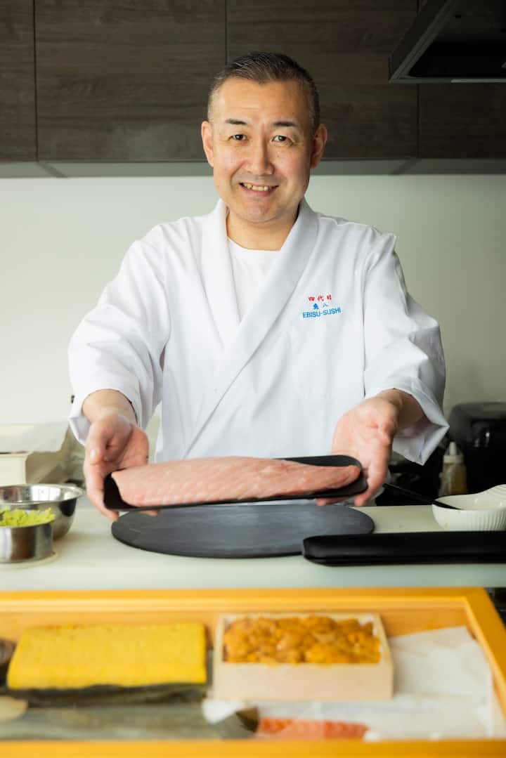 Expérience authentique de sushi et cours de gastronomie de sushi avec un chef sushi de longue date depuis 100 ans