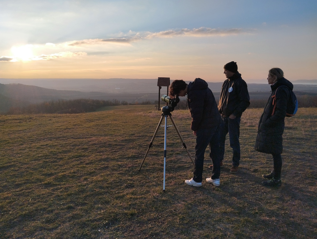 Sunset Hike & Private Garden Planetarium Show