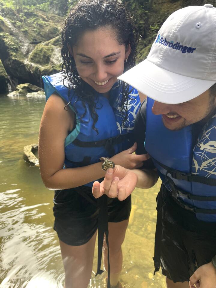 Речно катерене в пещерите Чарко Азул и Ареналес