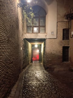 夜间之旅：神秘、传说和地下