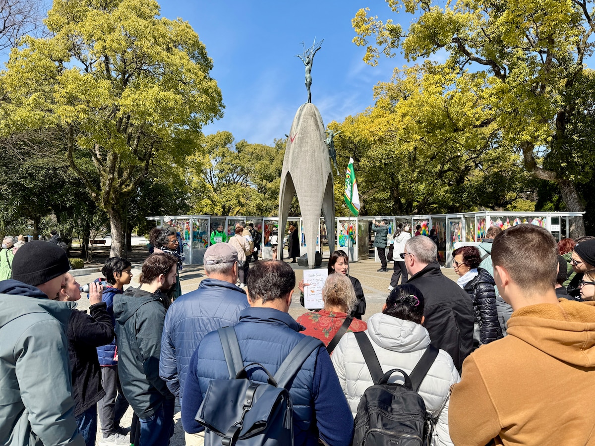 Hiroshima and Miyajima UNESCO Sites 1-Day Bus Tour