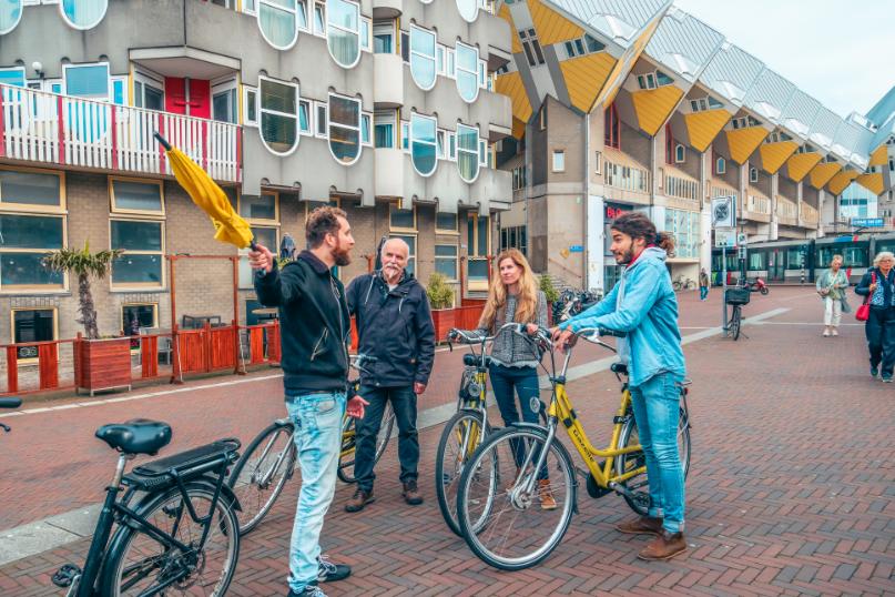 Explore Rotterdam on bike with local expert