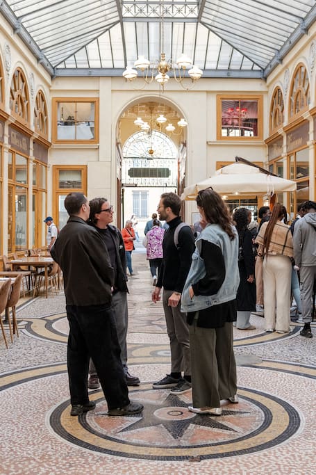 The Parisian Café: a journey with a historian