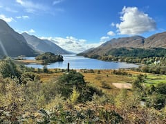 Adora los bonitos lagos y montañas de las Tierras Altas