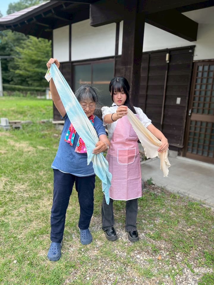 Изживяване с боядисване от бивш учител по изкуство