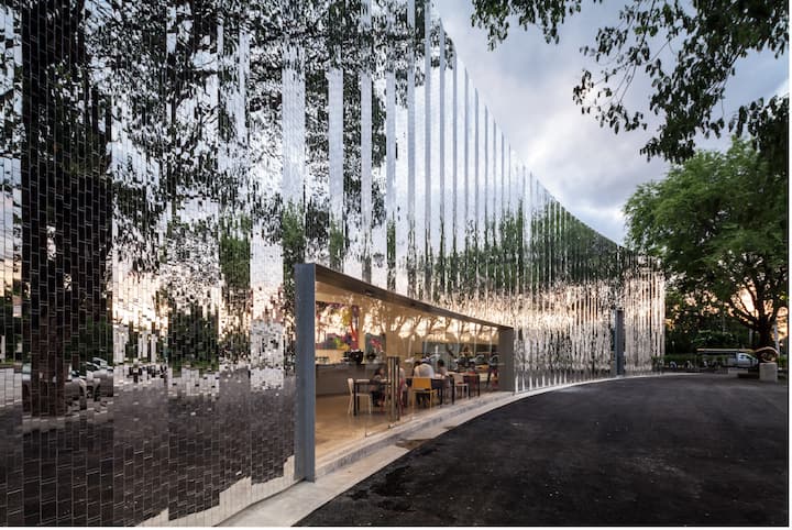 Открийте съвременното изкуство с куратор