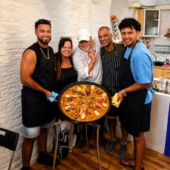 Cocina tu paella mixta o vegana en Madrid centro