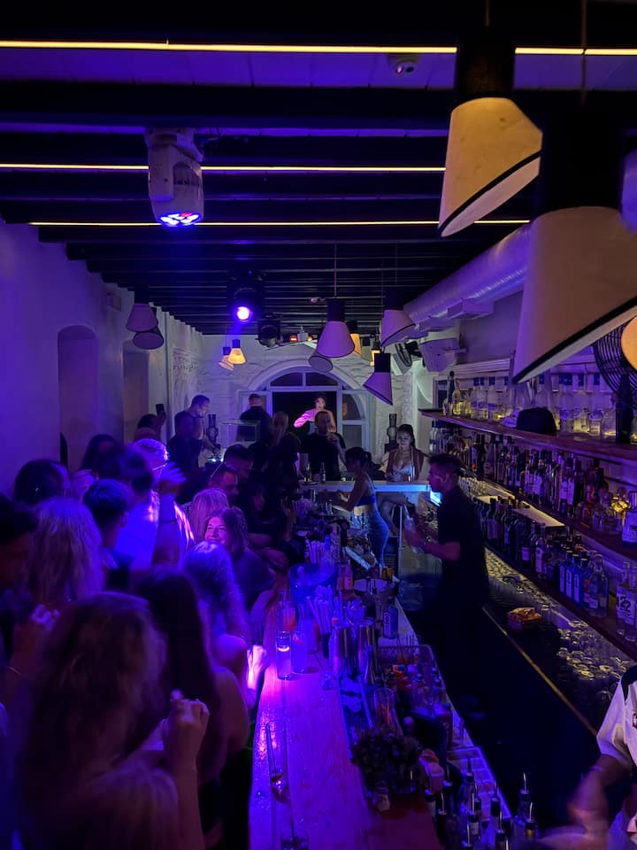 Ziara ya Baa na Burudani za Usiku za Mykonos