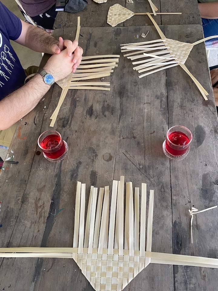 Tamaduni za Thai: usukaji wa feni ya mianzi Chiang Mai