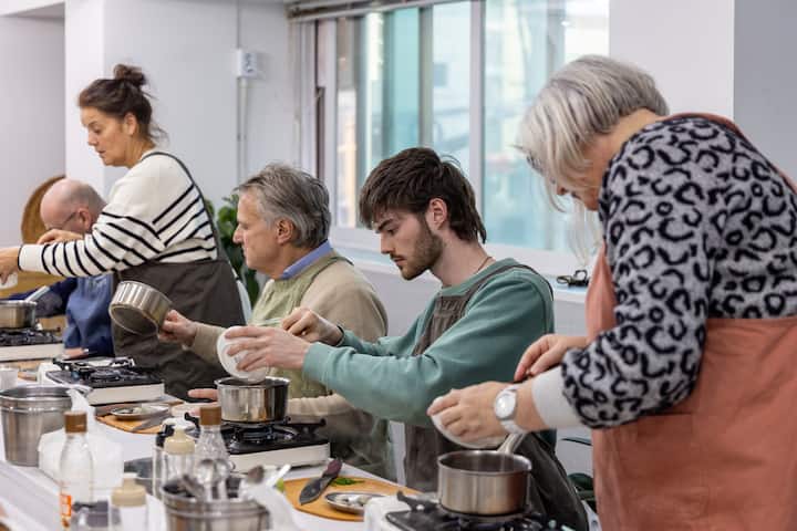Cooking iconic Korean dishes with market tour