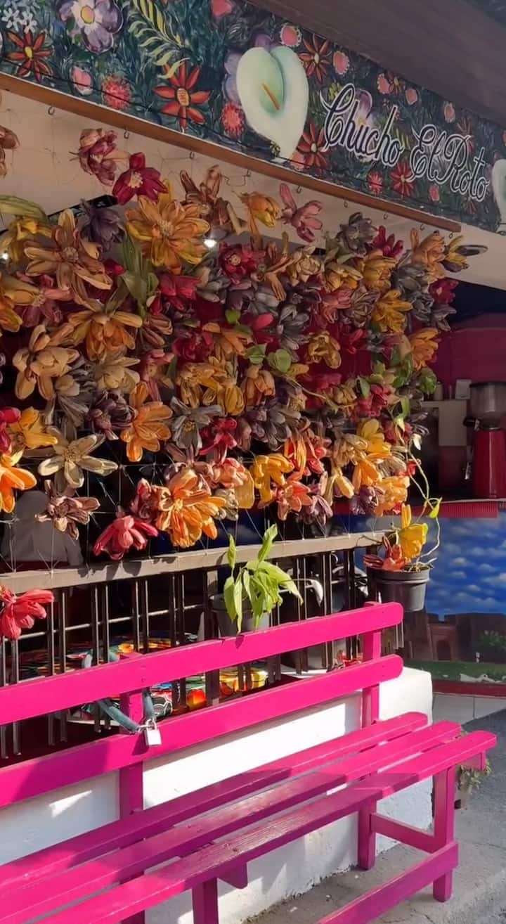 Разглеждане на събитието „Съботен базар“ в Сан Анхел