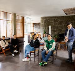Tour Casa-Estudio Max Cetto with his grandson