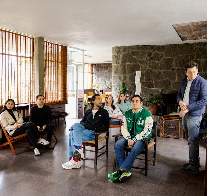 Tour Casa-Estudio Max Cetto with his grandson