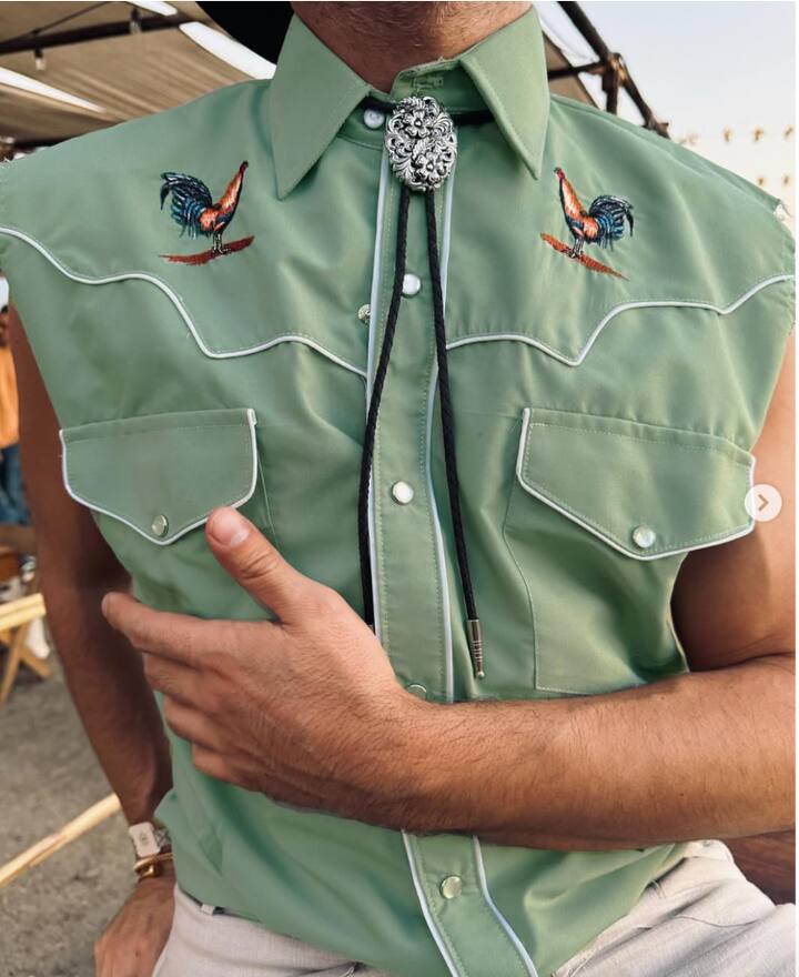 Елегантен чар с редактора на Badhombre