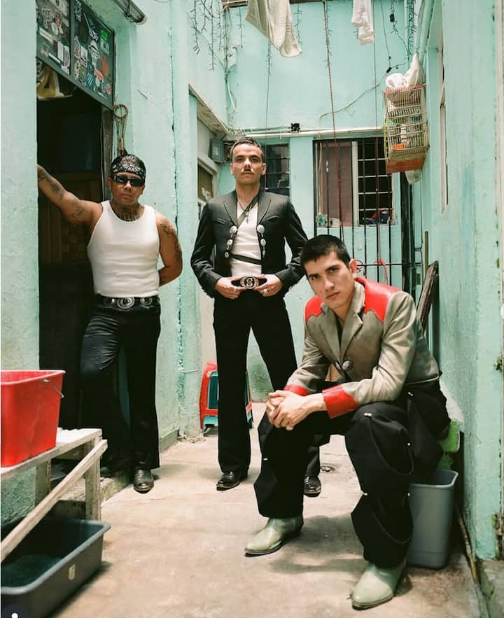 Елегантен чар с редактора на Badhombre