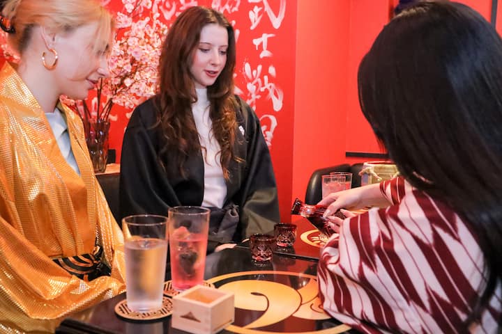 Доживување со самурај и шогунот: оклоп, фотографии и саке