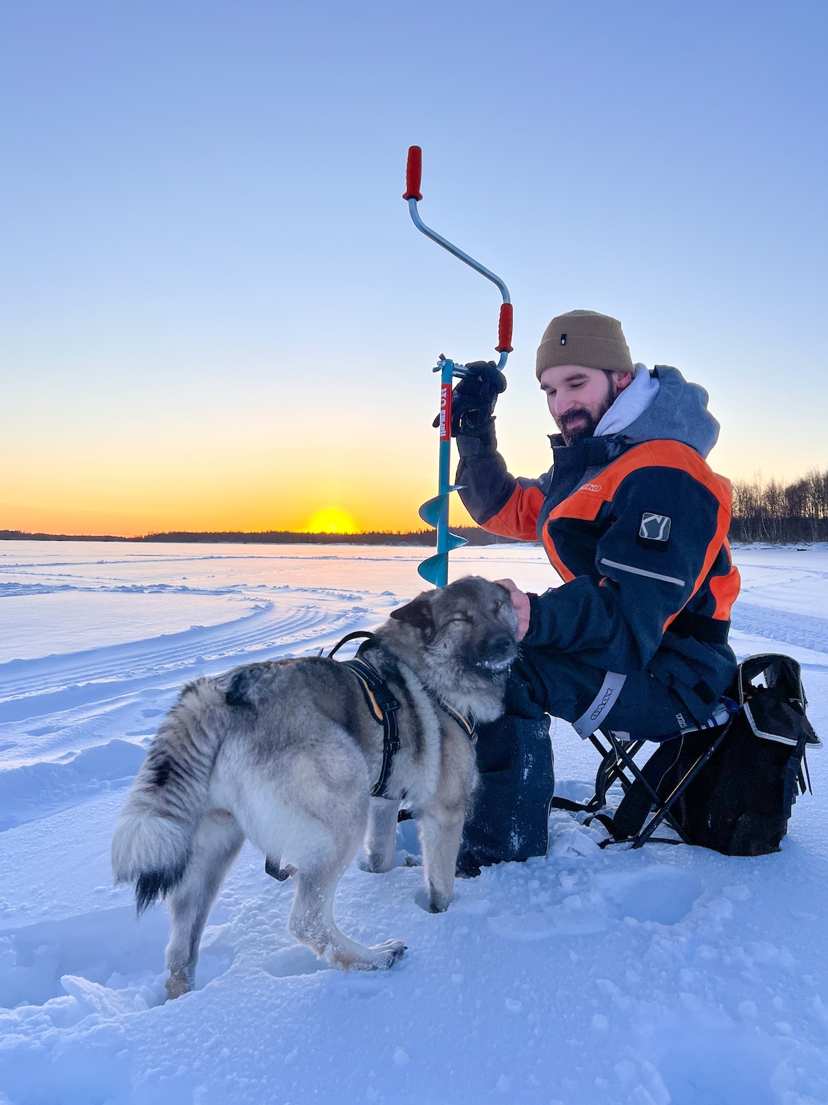 Ice Fishing with a Local Guide in Kemijärvi