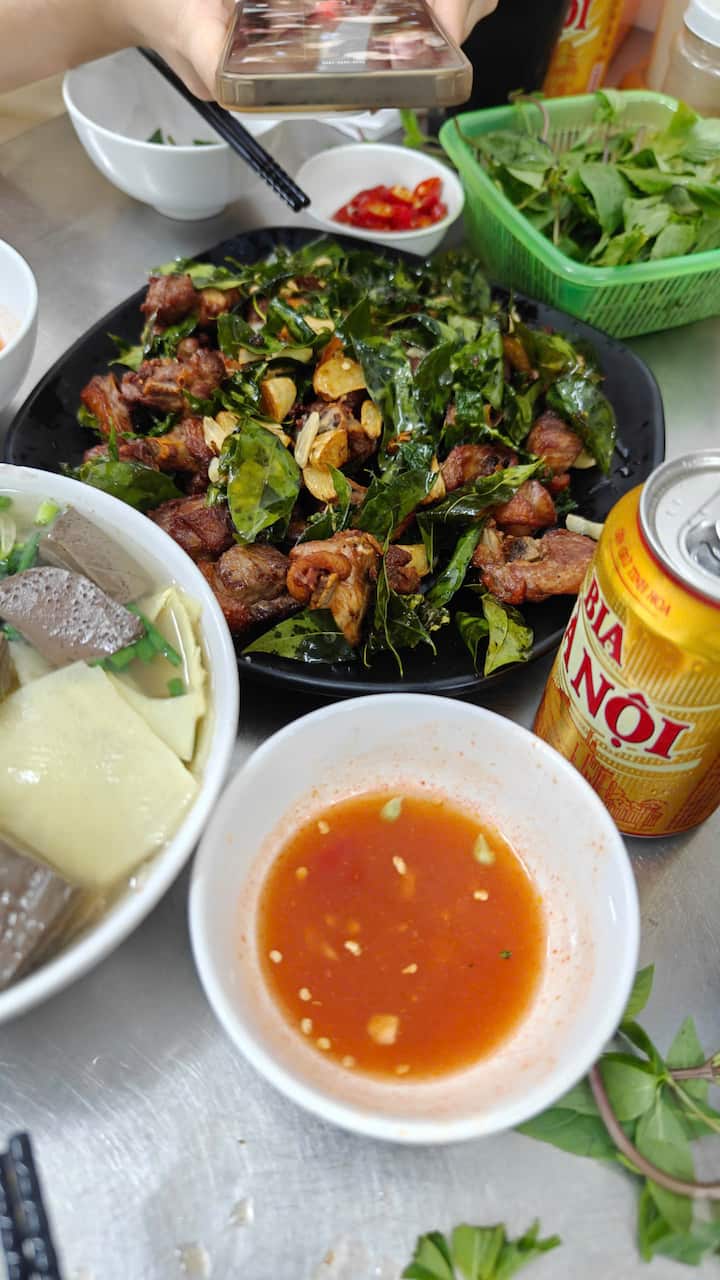 Открийте тайните на кухнята на Ханой: местният начин