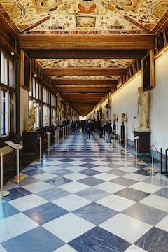 Paseo a pie con Galeria de los Uffizi