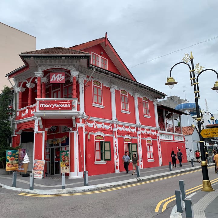 Разходете се по старата улица Чънсюниен и опитайте ястията от Нанян