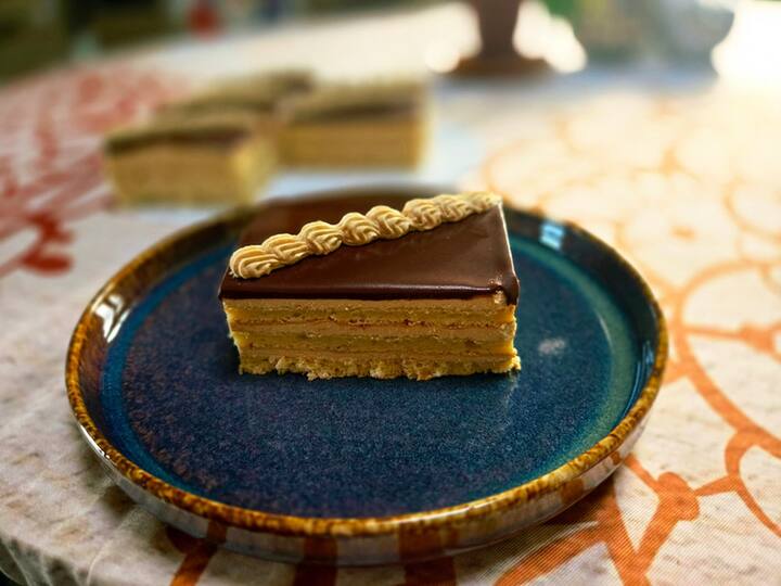 वाइन आणि गॉरमेट जुळण्यांच्या हृदयातील प्रवास