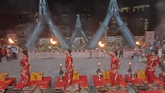 וארנאסי עם טקסים, אארטי, אריגה ותבלינים