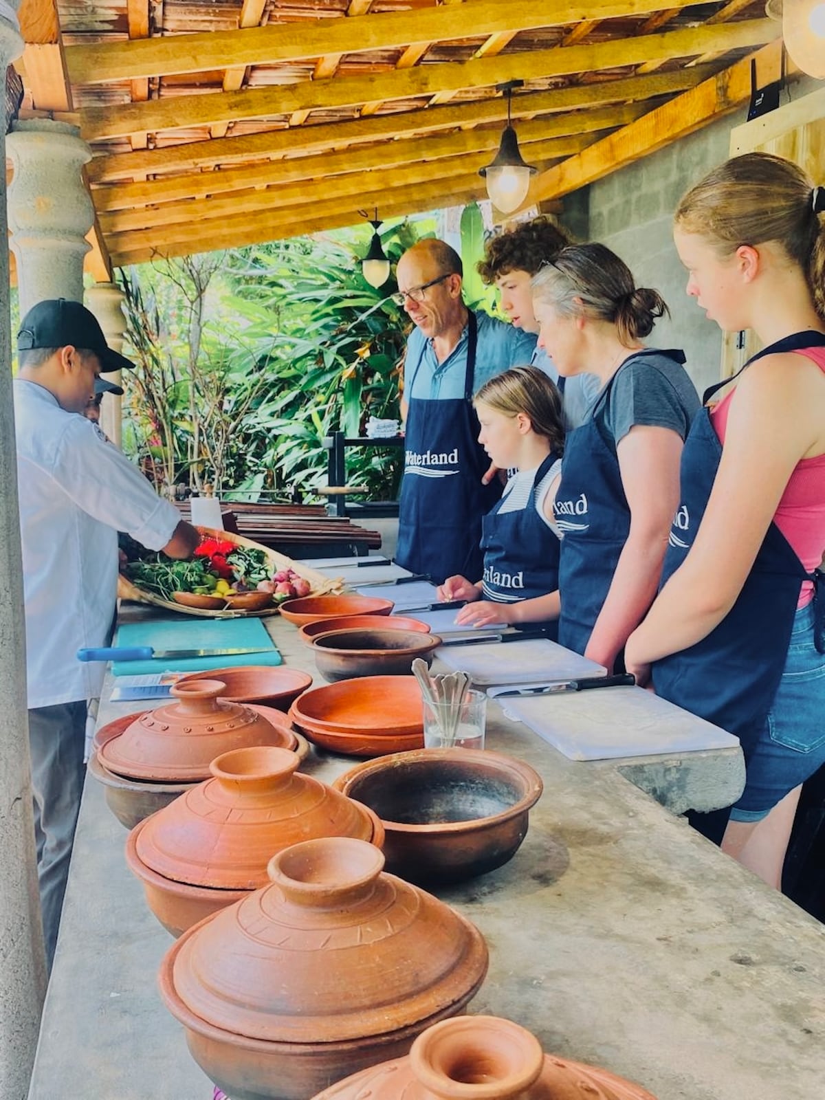 Make pineapple curry with an award-winning chef