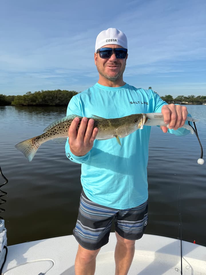 თამპა‑ბეიში თევზაობა ადგილობრივ გიდთან ერთად