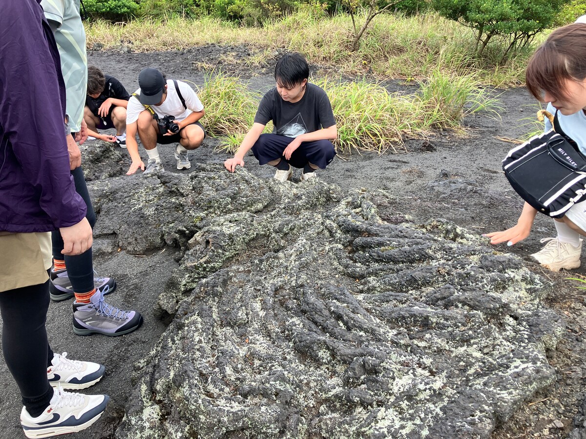 Feel the volcano by trekking at Mt Mihara