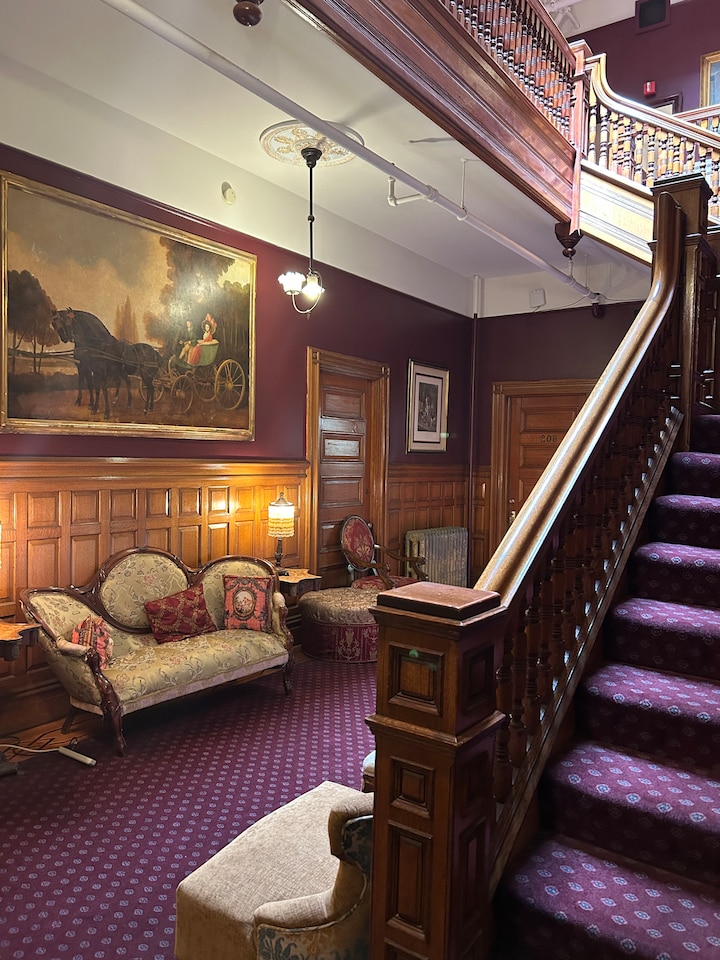 San Francisco's Victorian Home Walk Tour · ☆4.92