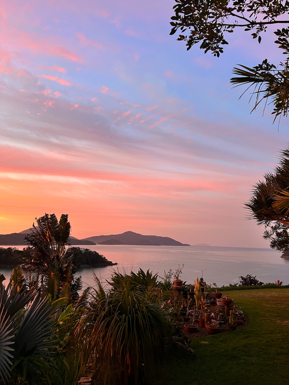 Hike from Promontório ranch to the viewpoint