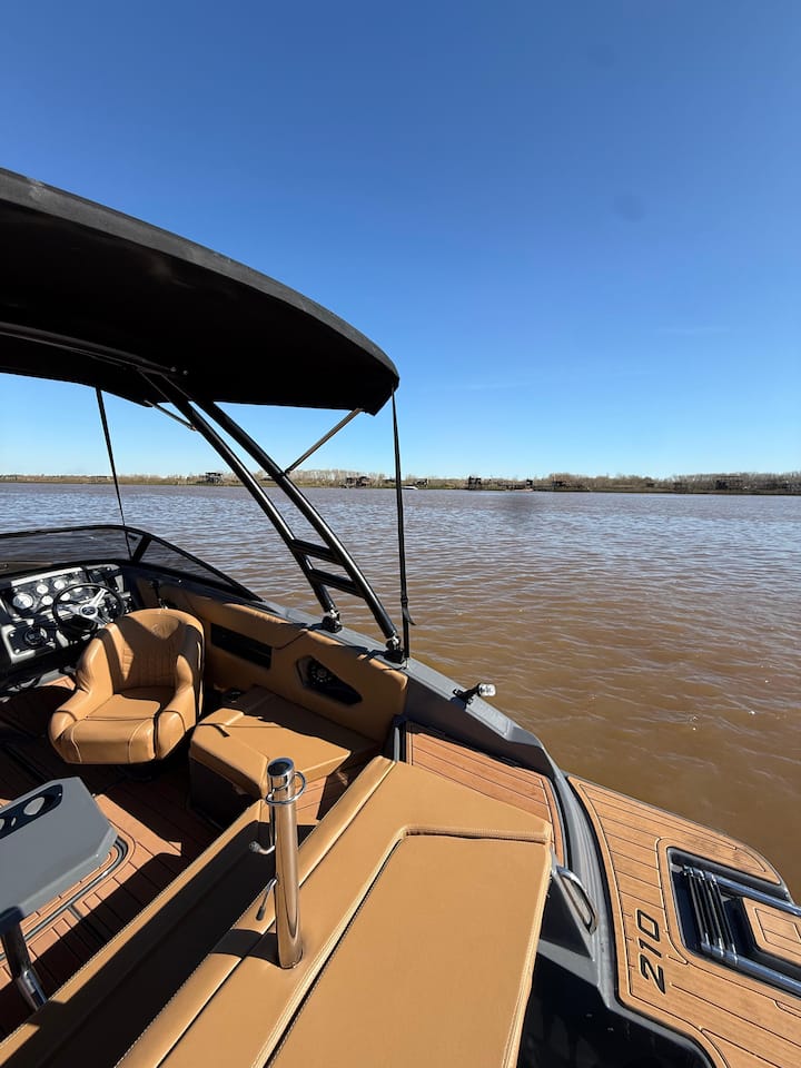 Descubrí el Delta en un paseo náutico seguro
