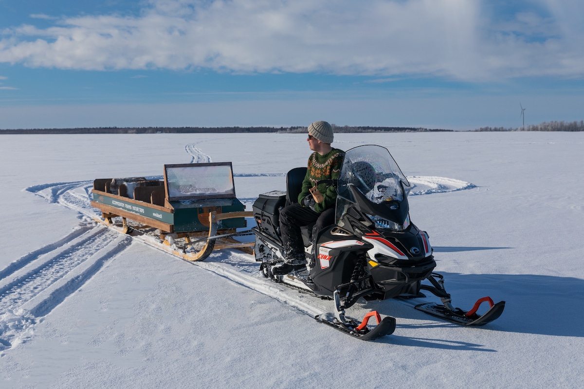 Island visit on the frozen sea
