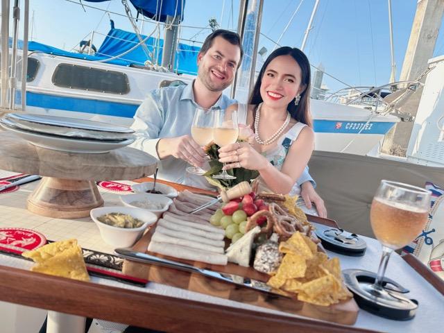 Marina cruise on a luxury e-boat with an artist