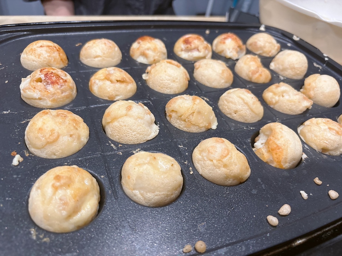 Lets make and eat Osakas soul food, takoyaki