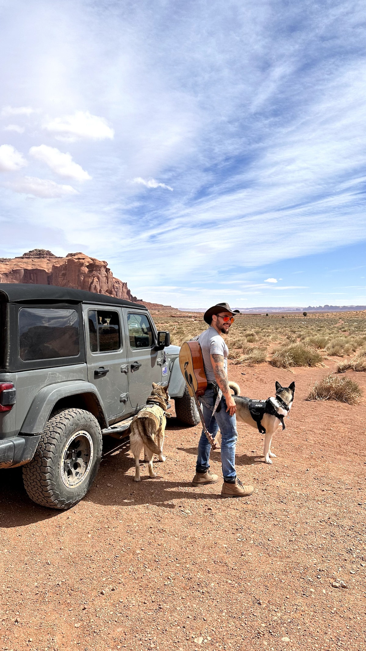 Private Desert Off-Road Tours with Husky Sidekicks