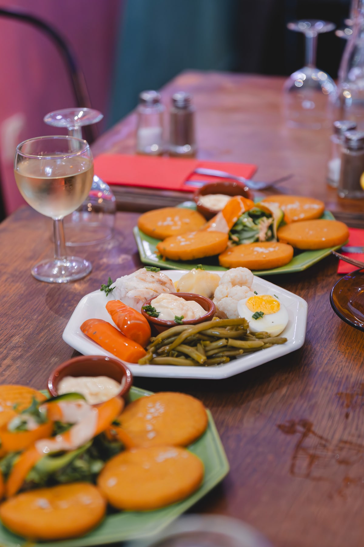 Taste Marseilles flavors on a lunch walking tour