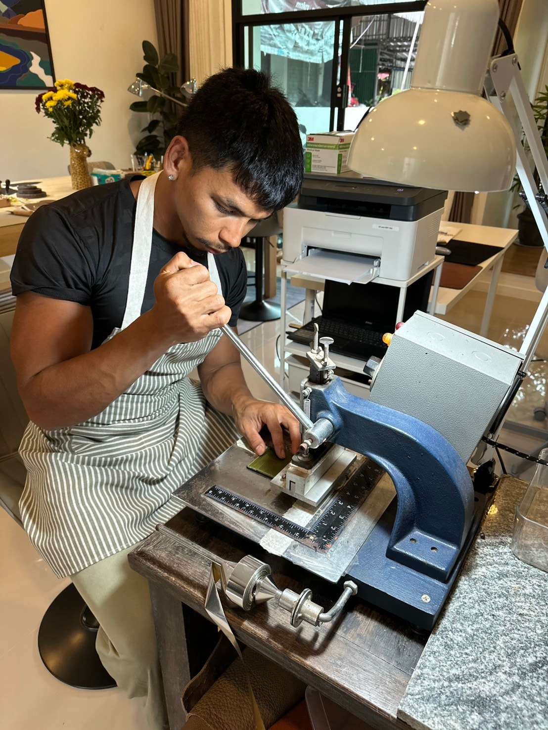 Handcraft a Leather Card Holder