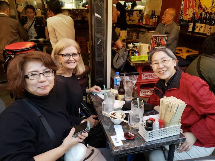 ასაკუსა: ბარების მონახულება ისტორიული ტურის შემდეგ