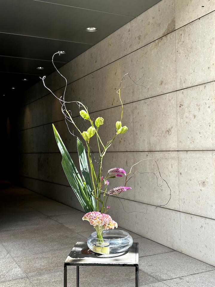 Ikebana Workshop in Tokyo - Japanese flower art · ☆4.67